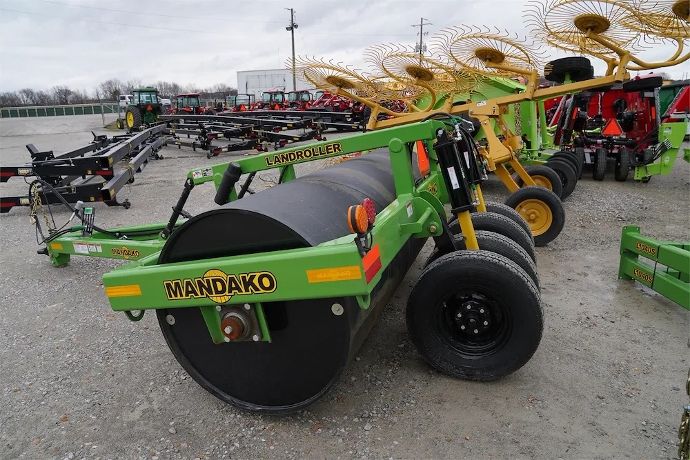 2026 MANDAKO L1040M