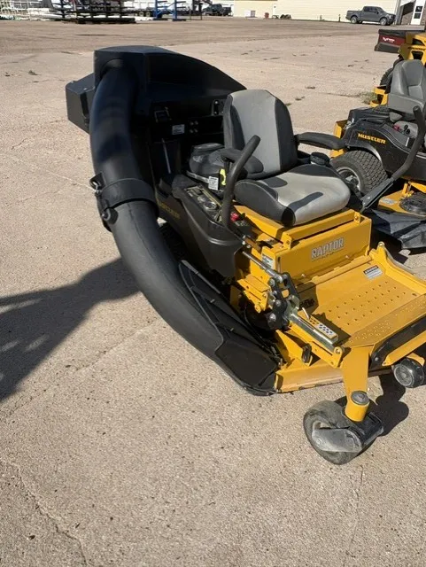 2016 HUSTLER RAPTOR FLIP UP
