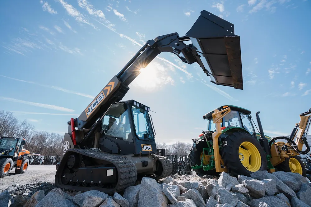 2026 JCB 3TS-8T