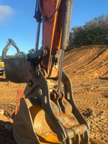 2023 DEVELON DX200LC-7