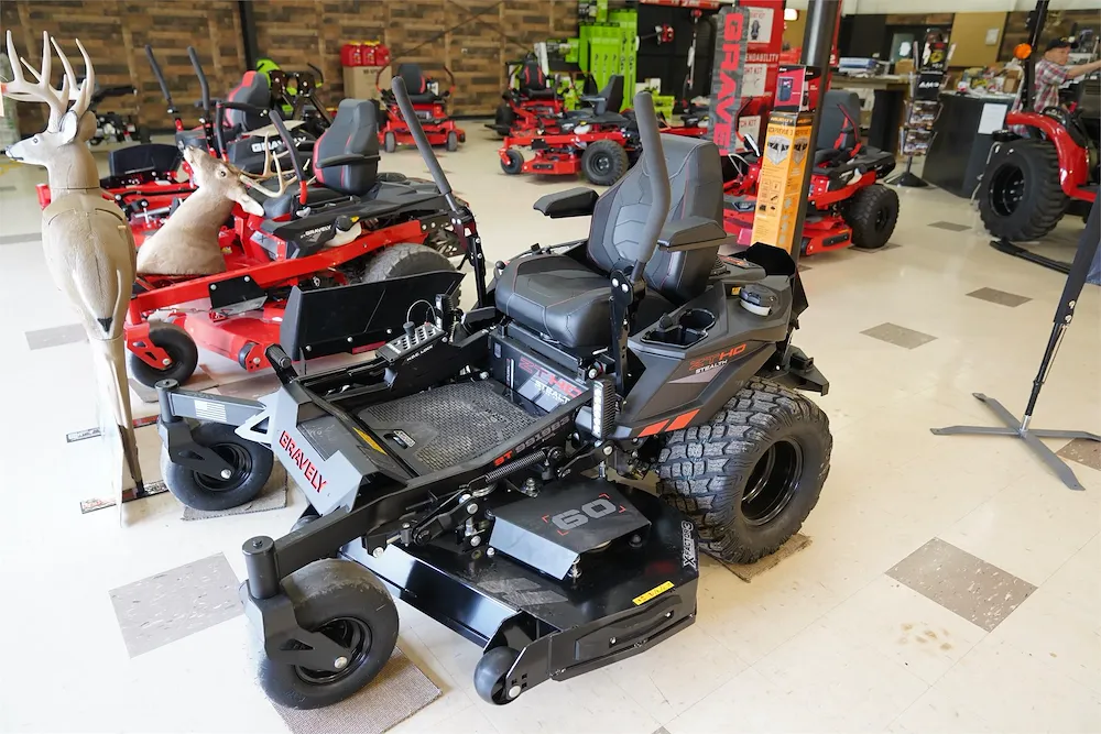 2025 GRAVELY ZT HD STEALTH 60