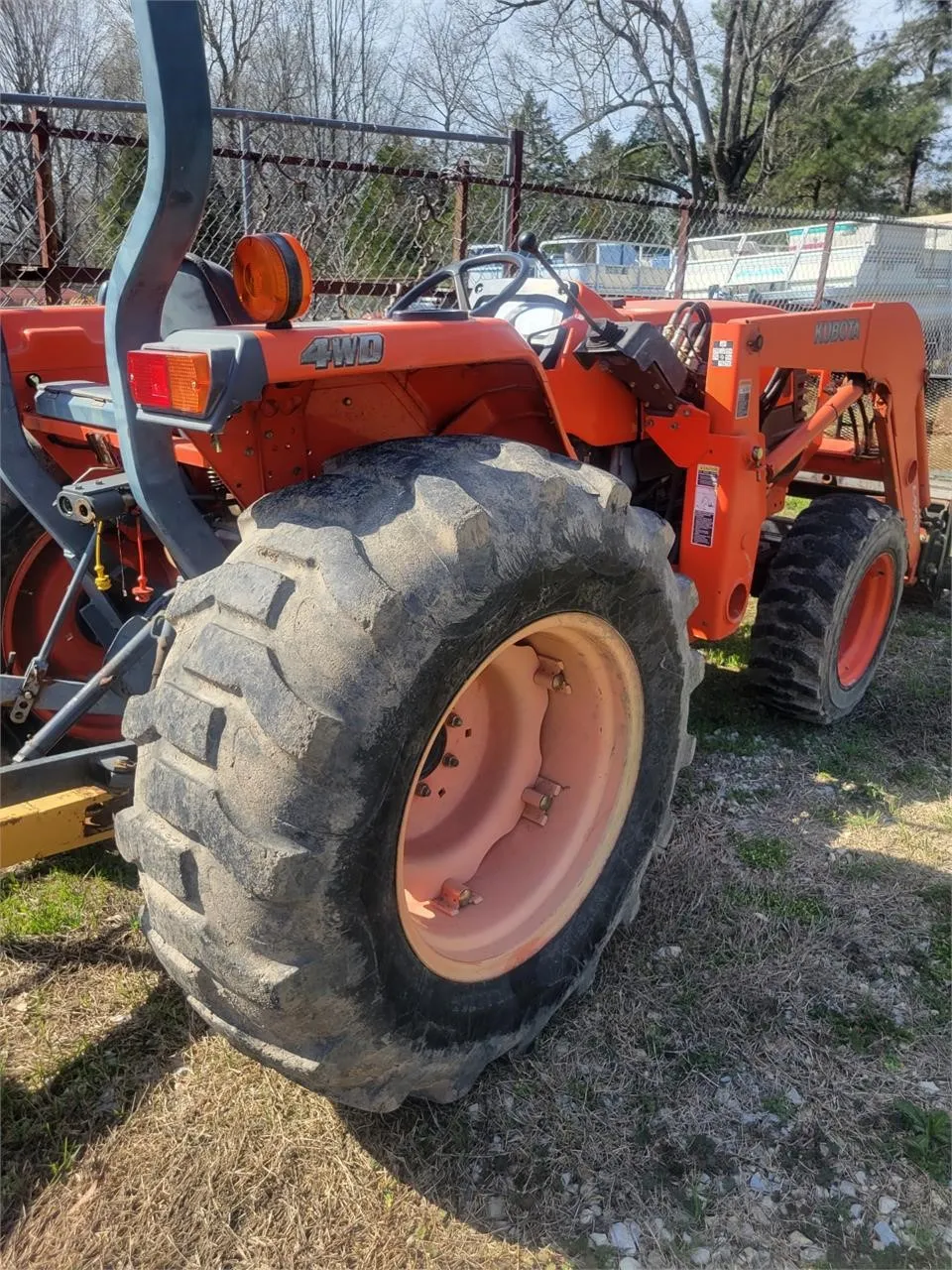 2013 KUBOTA L4400DT