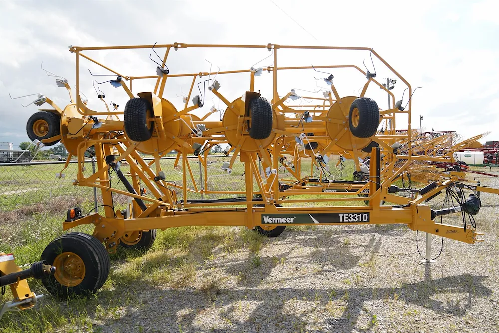 2025 VERMEER TE3310