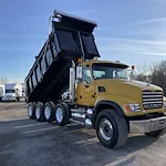 2005 MACK 690S