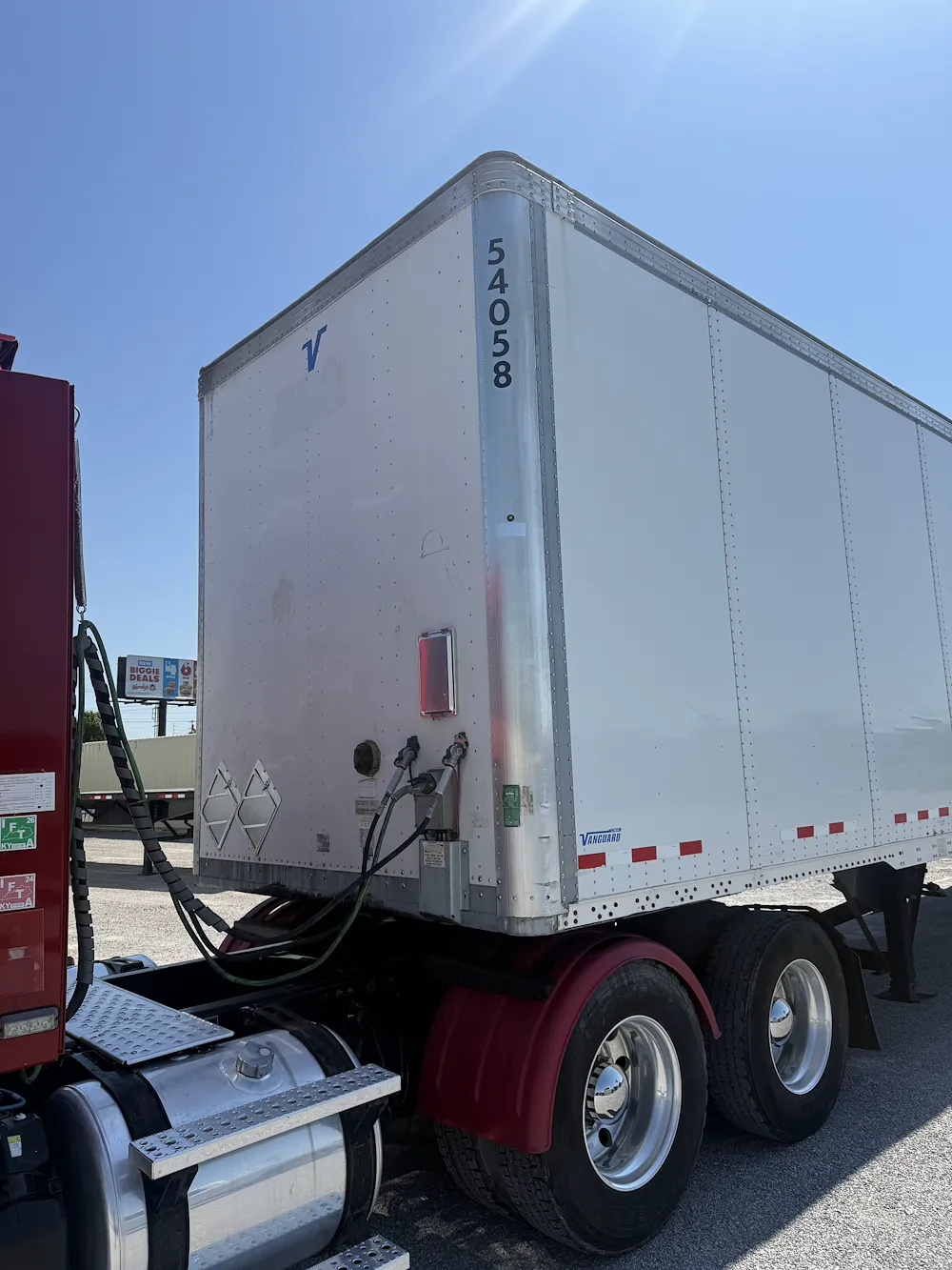 2017 VANGUARD 53' X 102"