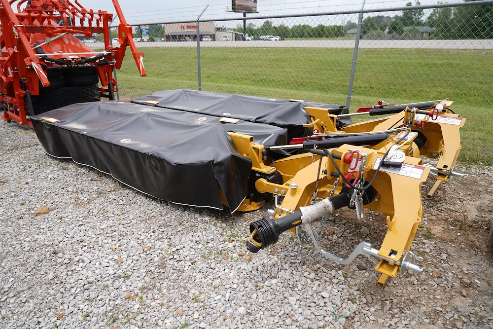 2025 VERMEER M7050