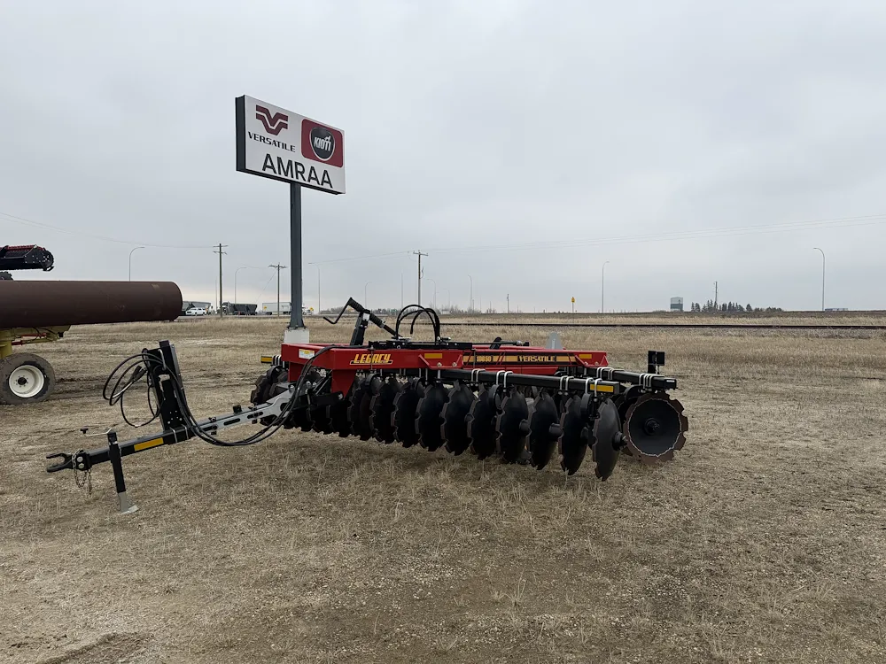 2023 VERSATILE SD650