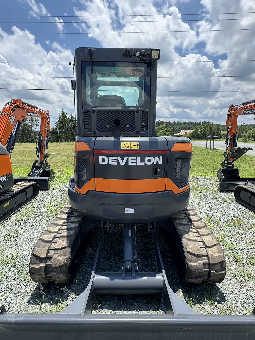  DEVELON DX50Z-7