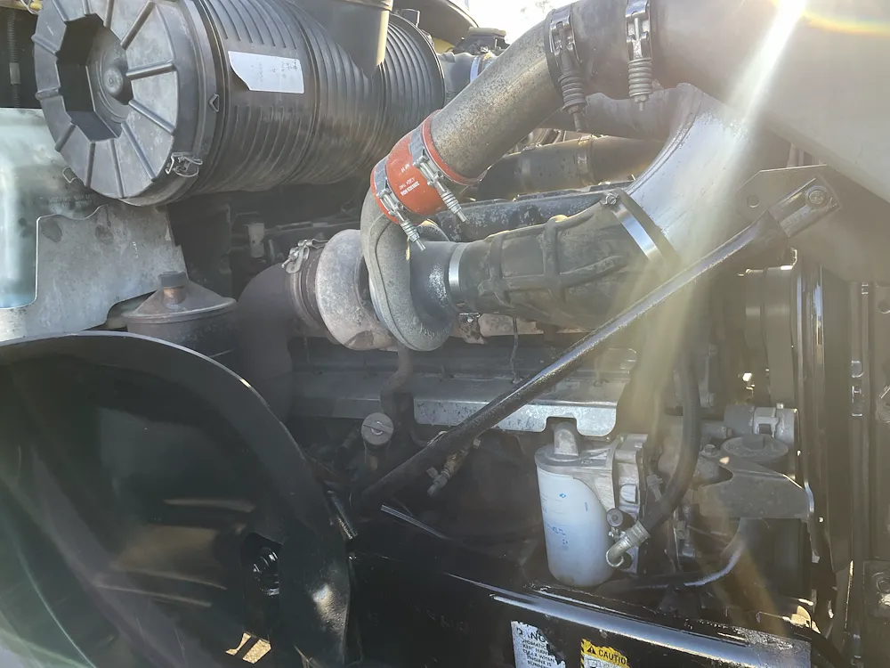 2005 MACK 690S