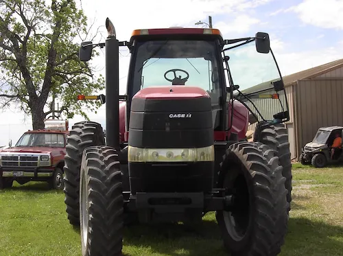 2009 CASE IH MAGNUM 215