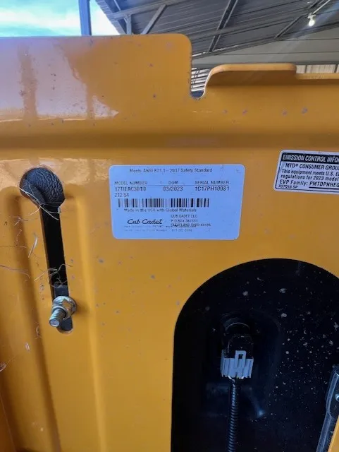 2024 CUB CADET ZT2