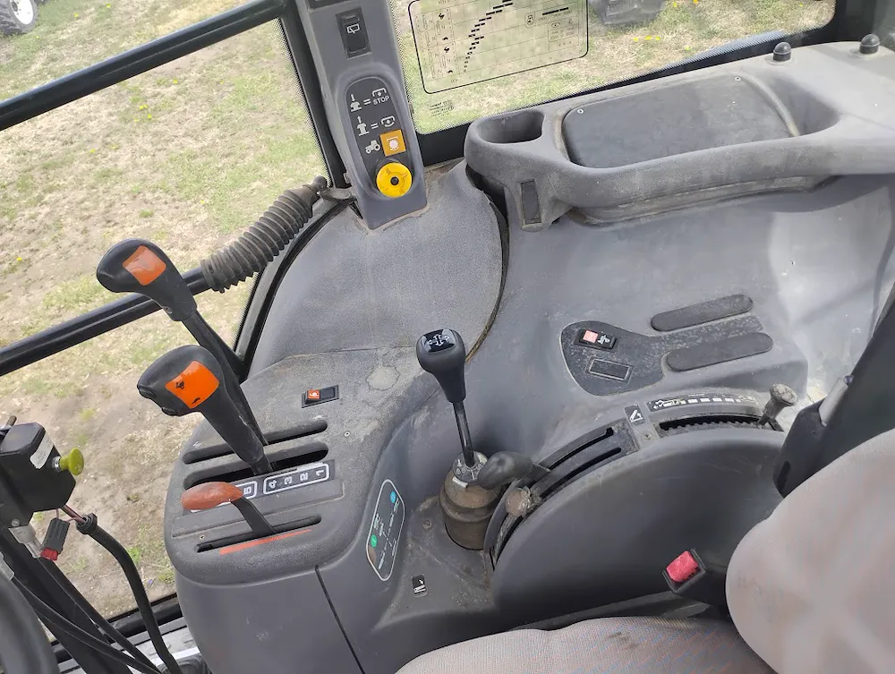2000 NEW HOLLAND TS100