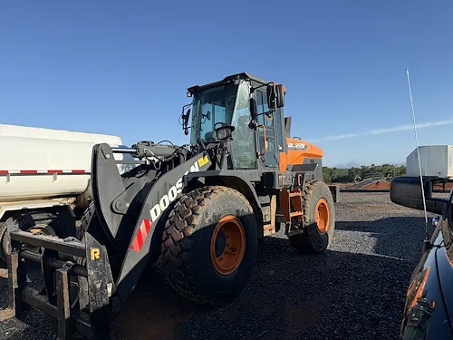  DEVELON DL220-7
