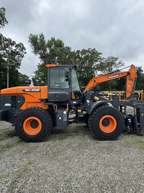  DEVELON DL250-7