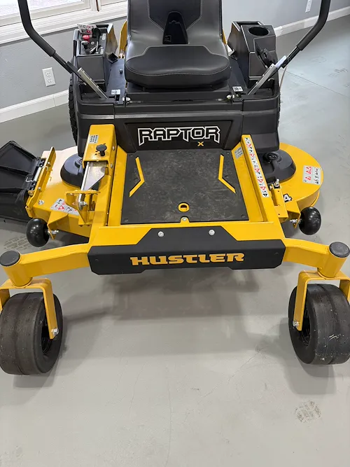 2025 HUSTLER RAPTOR XD 54