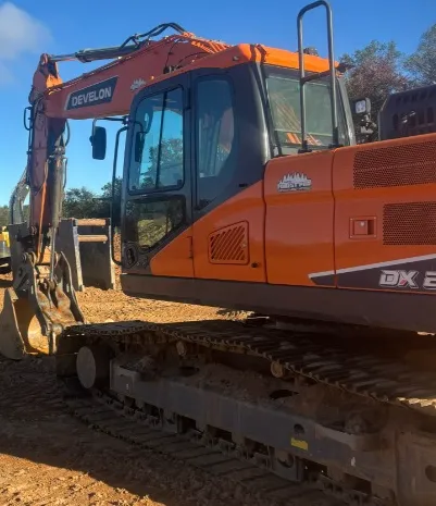 2023 DEVELON DX200LC-7