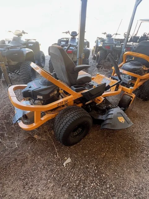 2024 CUB CADET ZT2