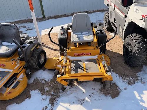 2004 HUSTLER FASTRAK 44
