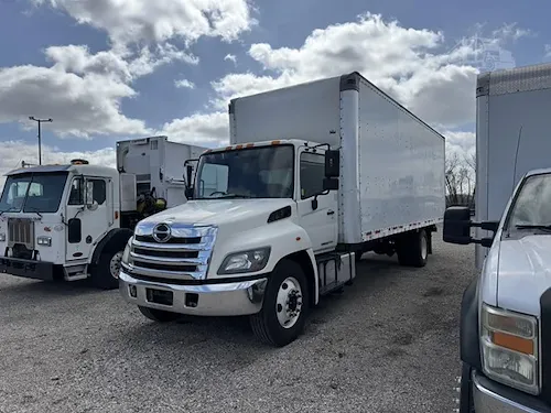 2014 HINO 268