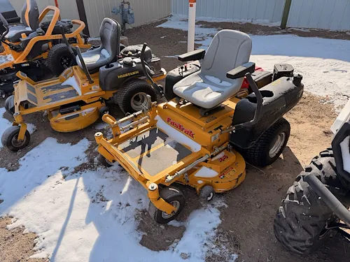 2004 HUSTLER FASTRAK 44