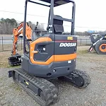  DOOSAN DX27Z-7