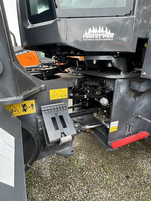  DEVELON DL220-7