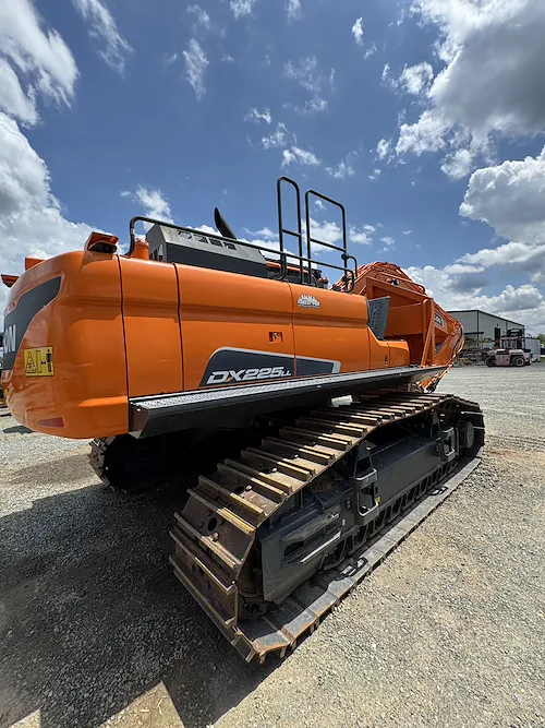  DEVELON DX225LL-5
