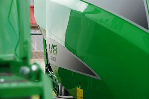 2025 MCHALE V8950
