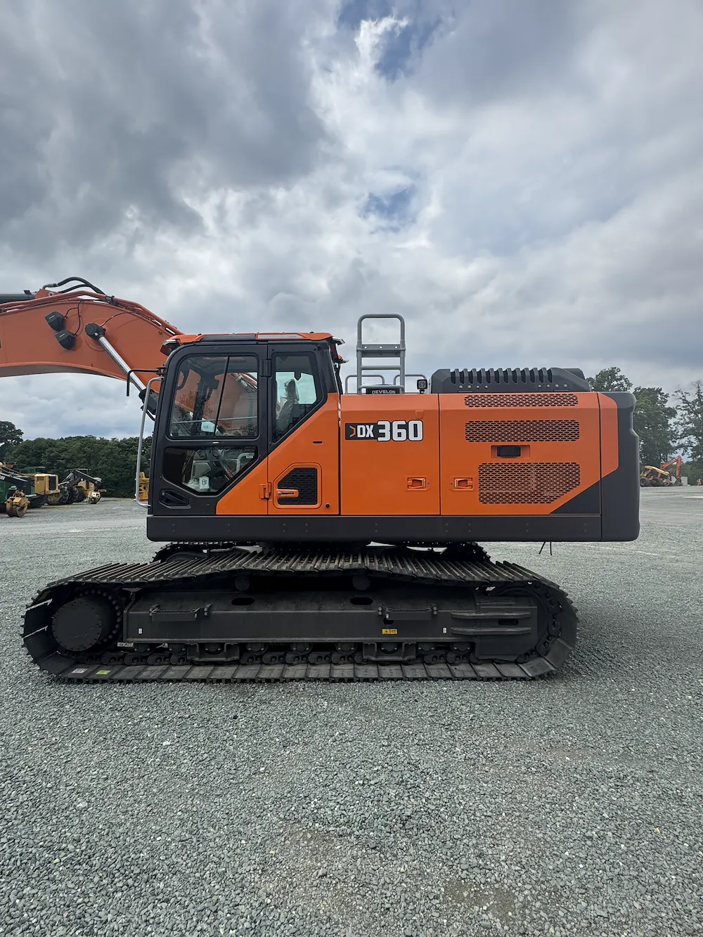  DEVELON DX360LC-9