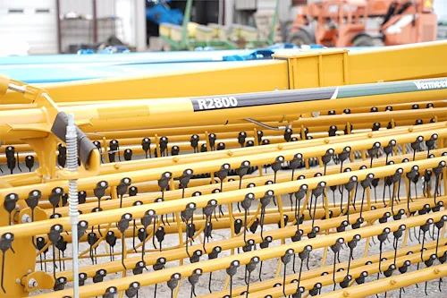 2025 VERMEER R2800