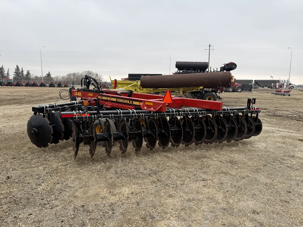 2023 VERSATILE SD650