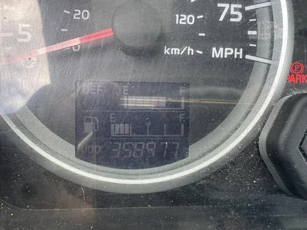 2014 HINO 268