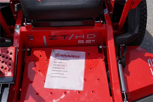 2025 GRAVELY ZT HD 52