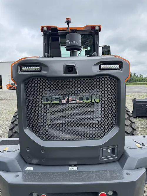  DEVELON DL220-7
