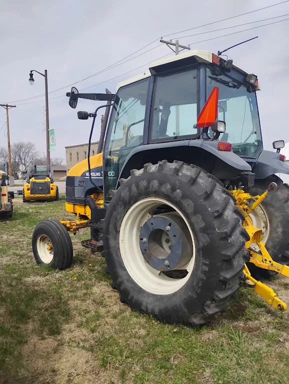 2000 NEW HOLLAND TS100