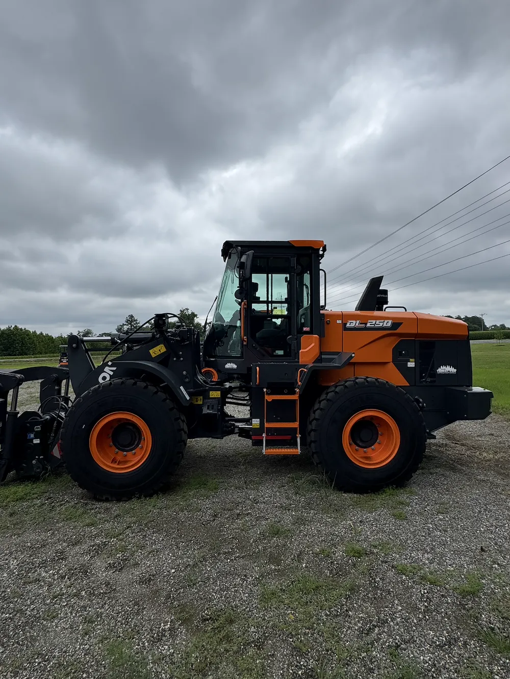  DEVELON DL250-7