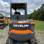  DEVELON DX42-7