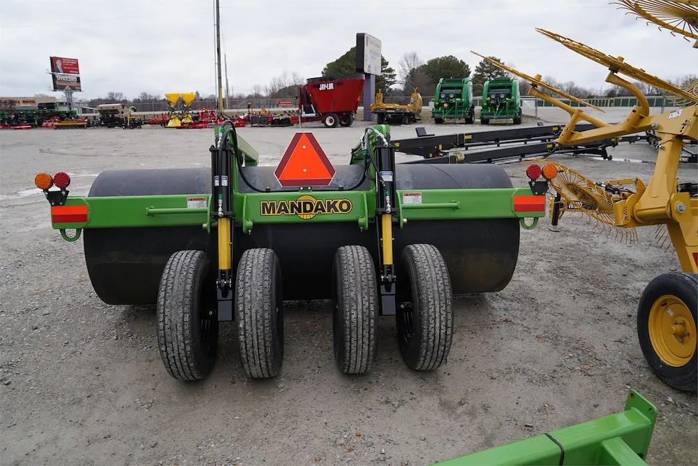 2026 MANDAKO L1040M