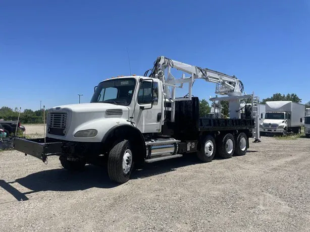 2010 FREIGHTLINER BUSINESS CLASS M2 112