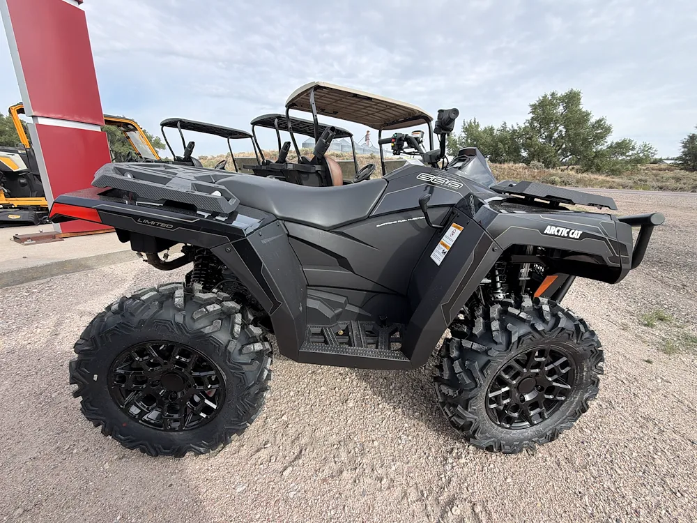 2027 ARCTIC CAT Altered 600 Limited