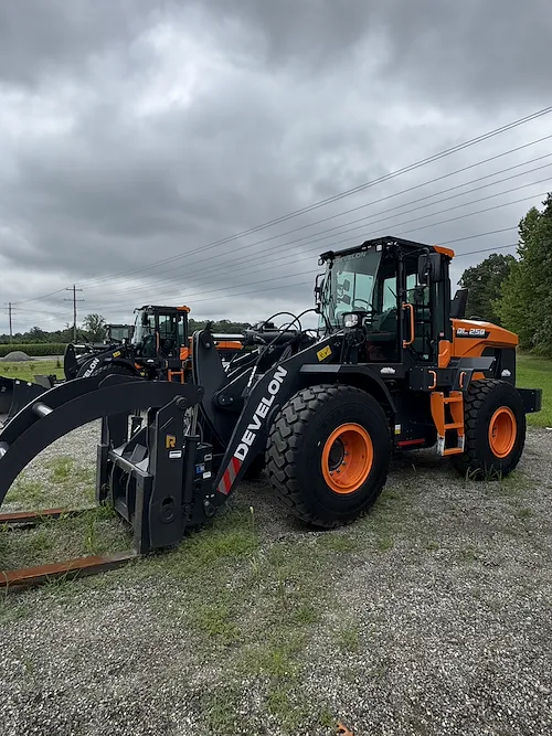  DEVELON DL250-7