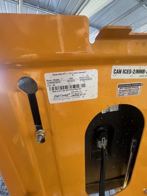 2024 CUB CADET ZT2