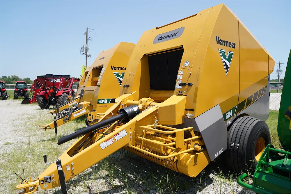 2025 VERMEER 604 PRO