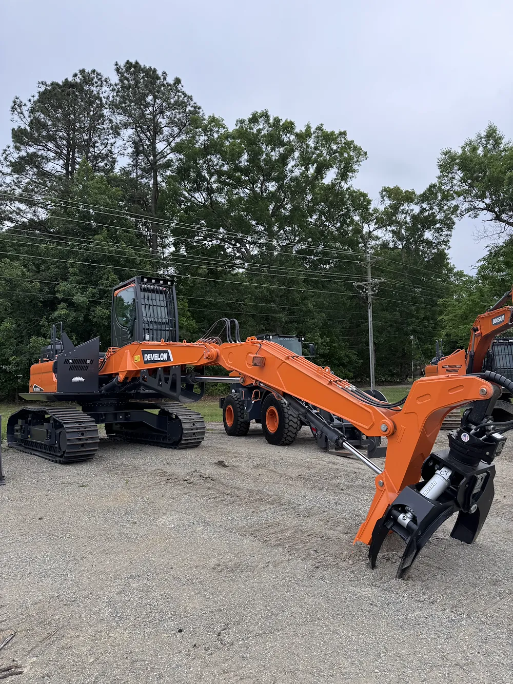  DEVELON DX225LL-7