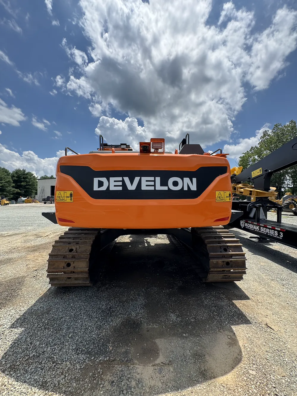  DEVELON DX225LL-5