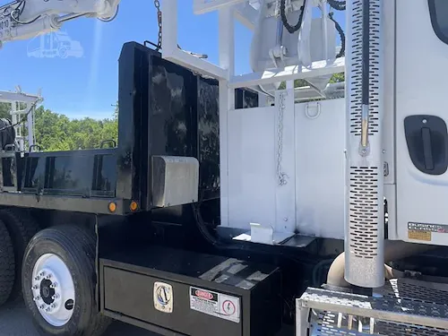 2010 FREIGHTLINER BUSINESS CLASS M2 112