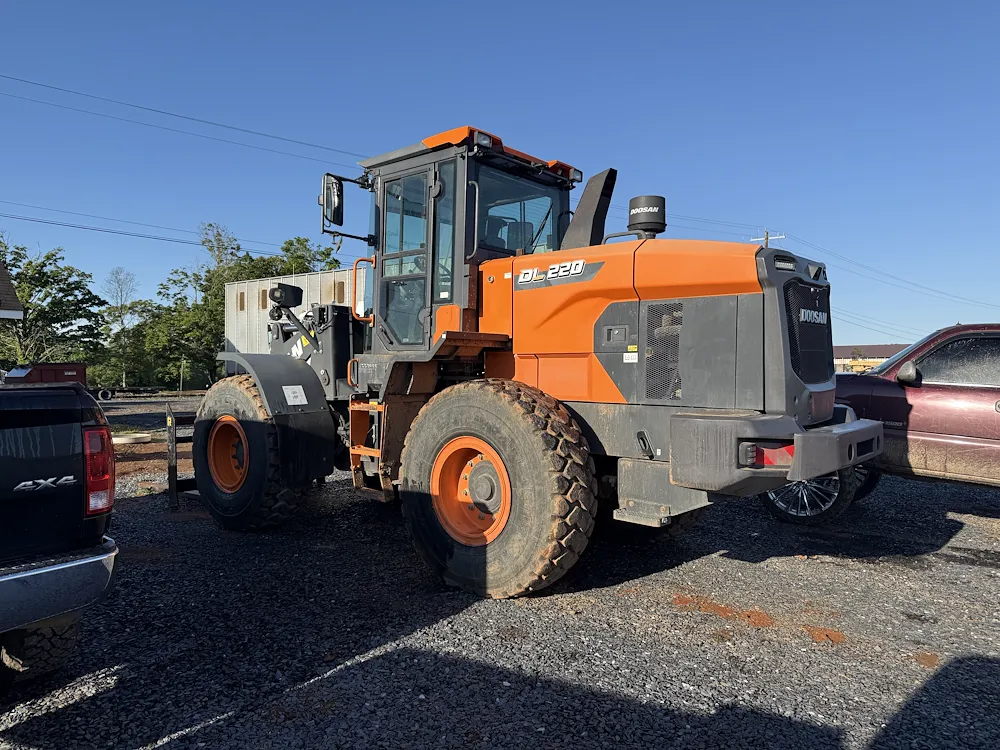 DEVELON DL220-7