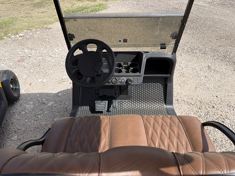 2027 E-Z-GO RXV Gas EFI