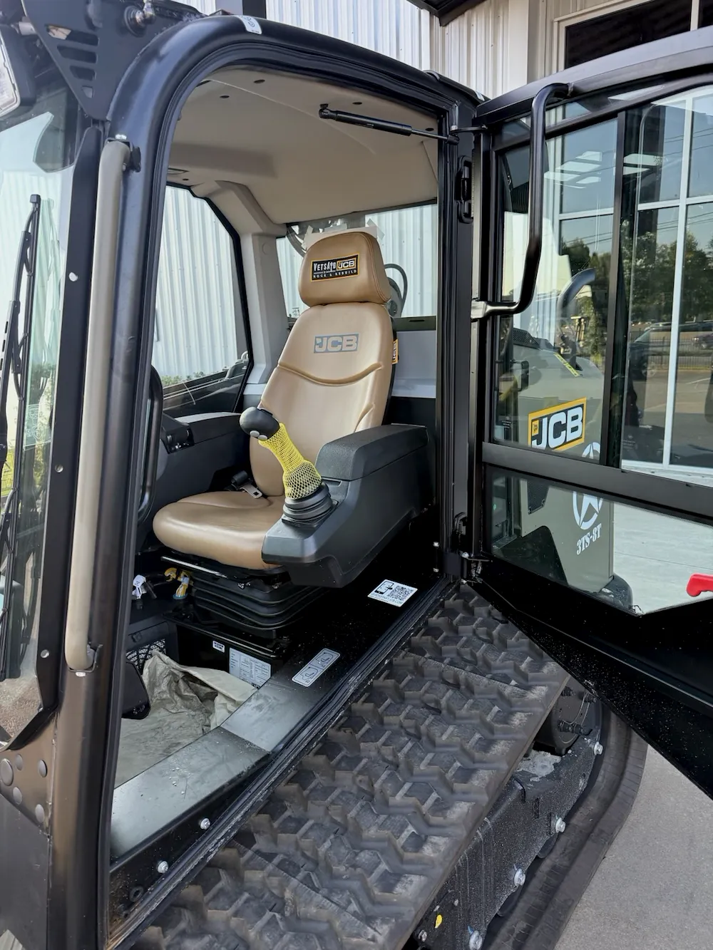2026 JCB 3TS-8T