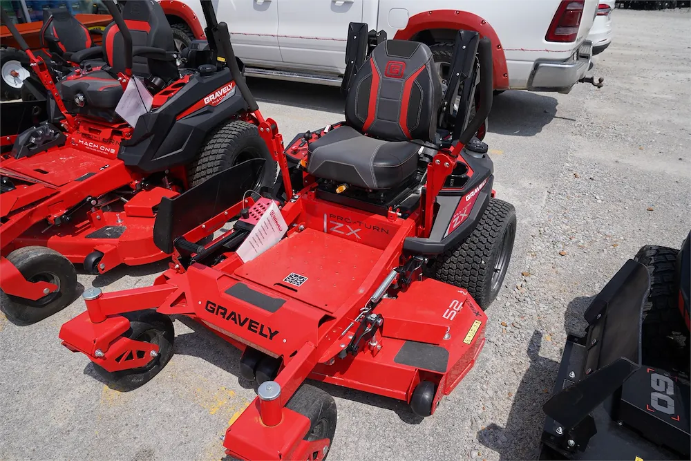 2025 GRAVELY PROTURN ZX 52